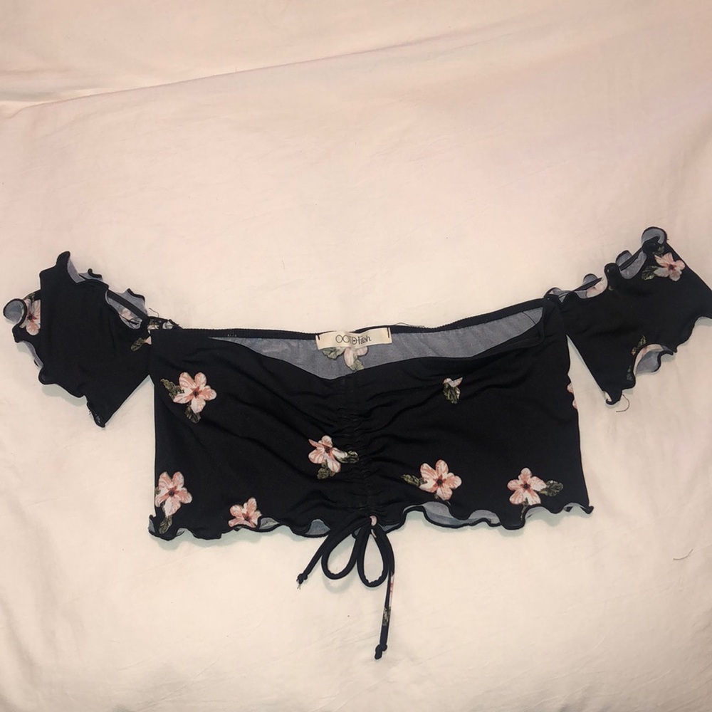 OOTDFASH off the shoulder floral top